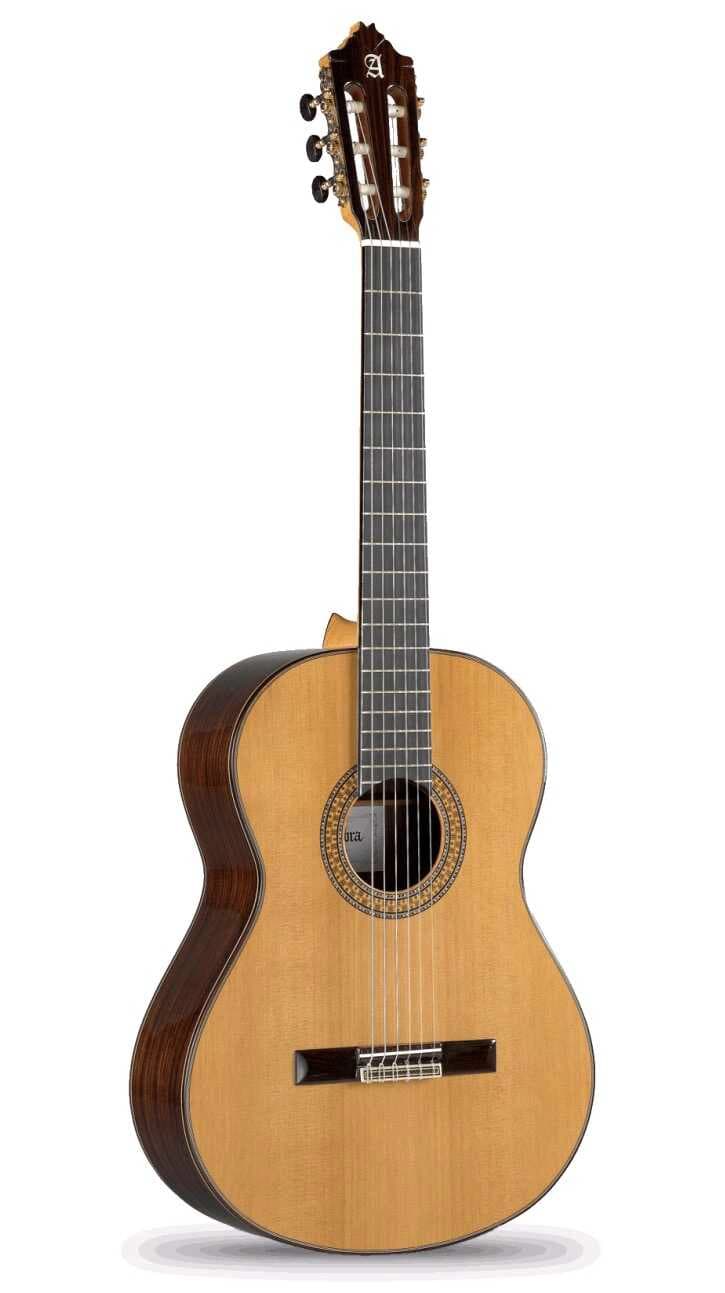 Alhambra 9P Chitarra Classica cedro con custodia