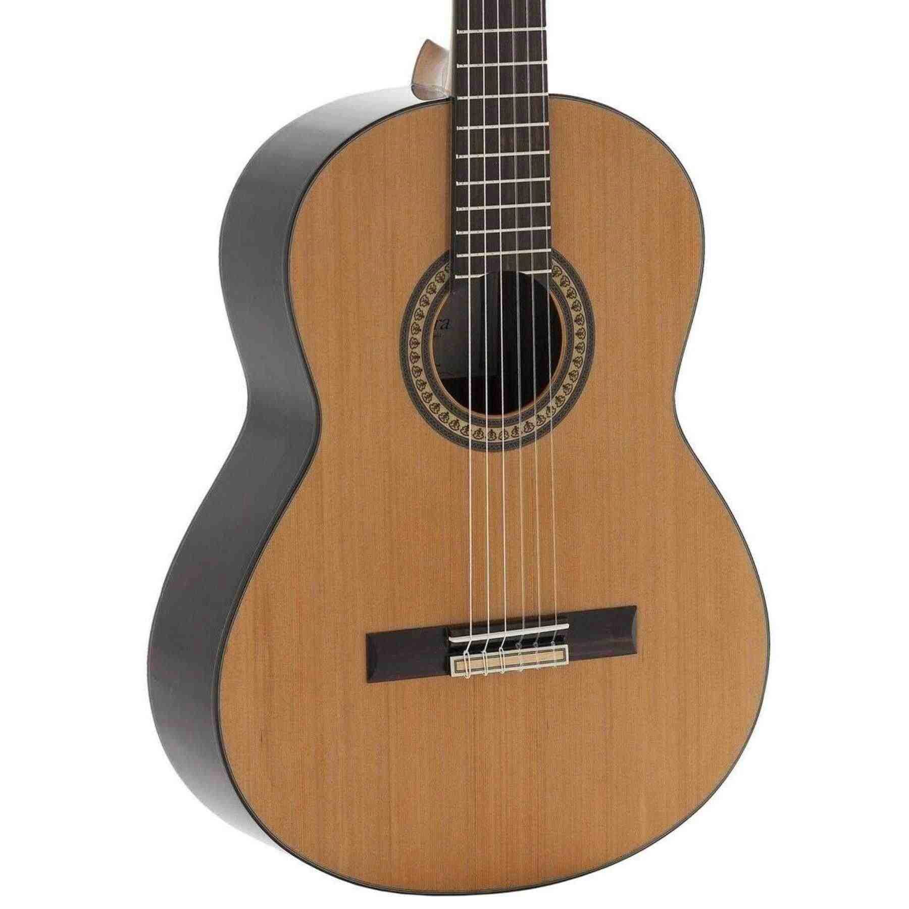 Chitarra Classica Admira A4 cedro